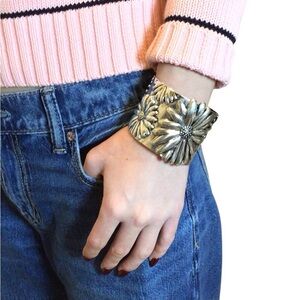 Silver-Tone Daisy Floral Wide Cuff Bracelet Boho Vintage Style Statement Jewelry
